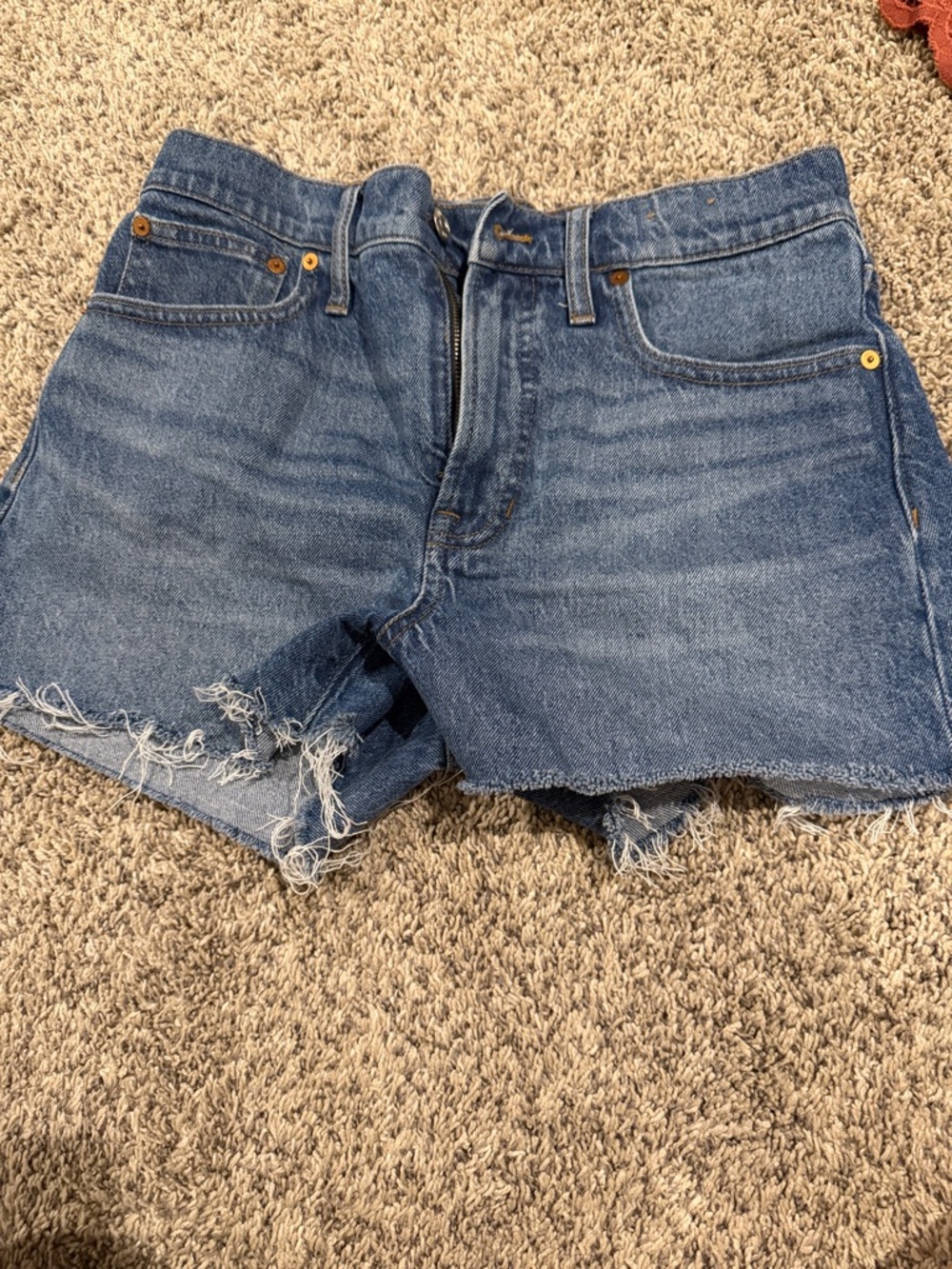 Madewell “The Perfect Jean Short” – Size 28